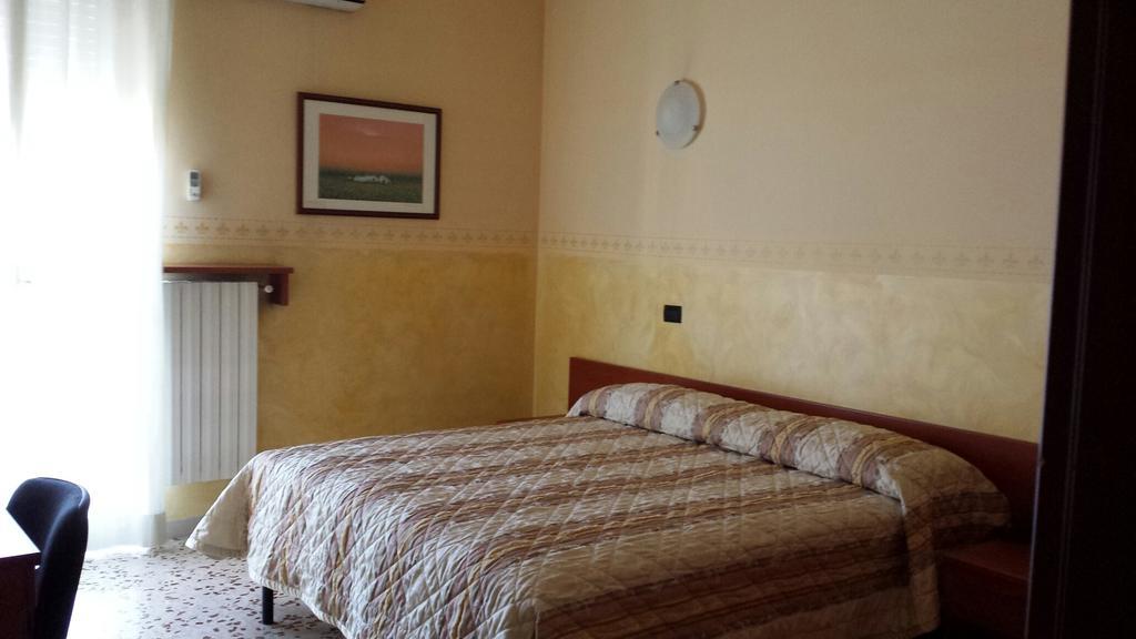 Hotel Frejus Collegno Εξωτερικό φωτογραφία
